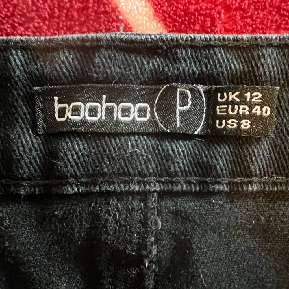 EUC Boohoo Black Denim Skirt Crane Embroidery 8 - Picture 7 of 9